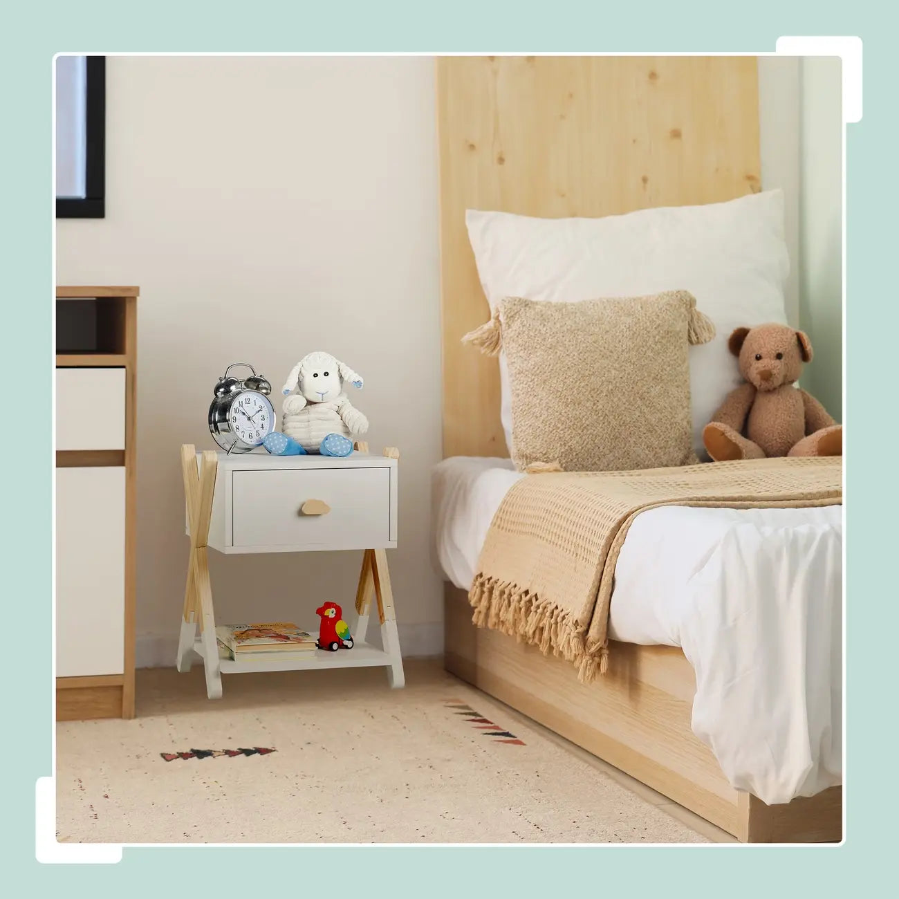 Table de chevet enfant blanche en bois