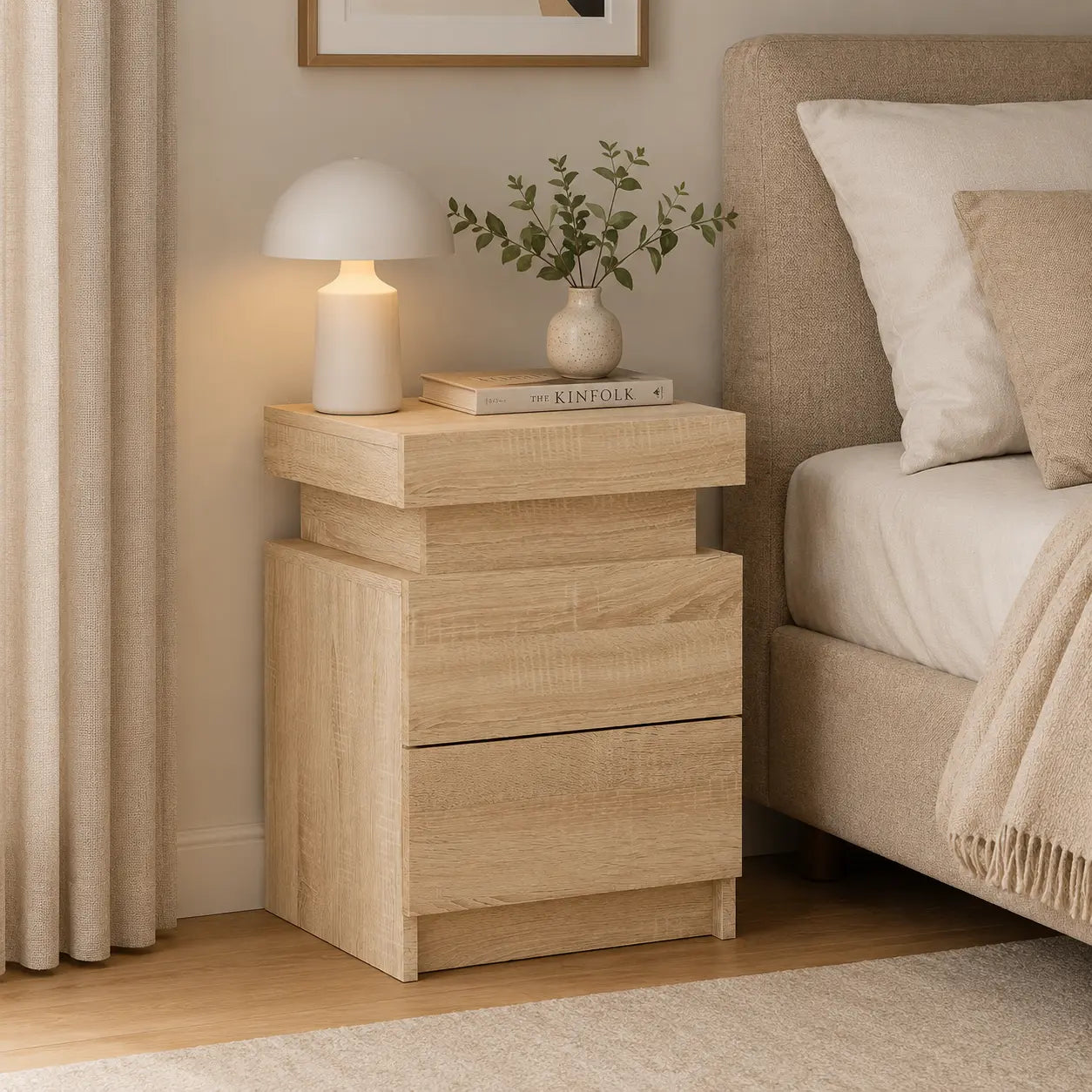 Table de chevet en bois avec éclairage LED Image